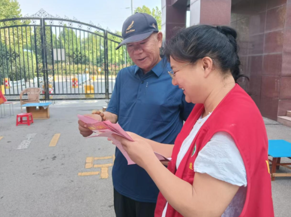 飞乐乐 李营街道众鑫社区开展“移风易俗我先行”宣传活动