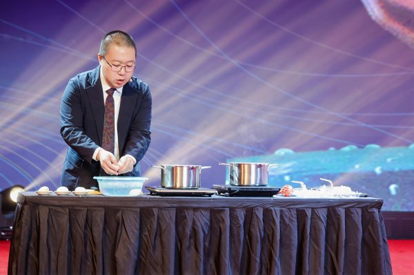 智股策略 属于好奇心的荣耀！10项“严肃又有趣”的科研成果获菠萝科学奖